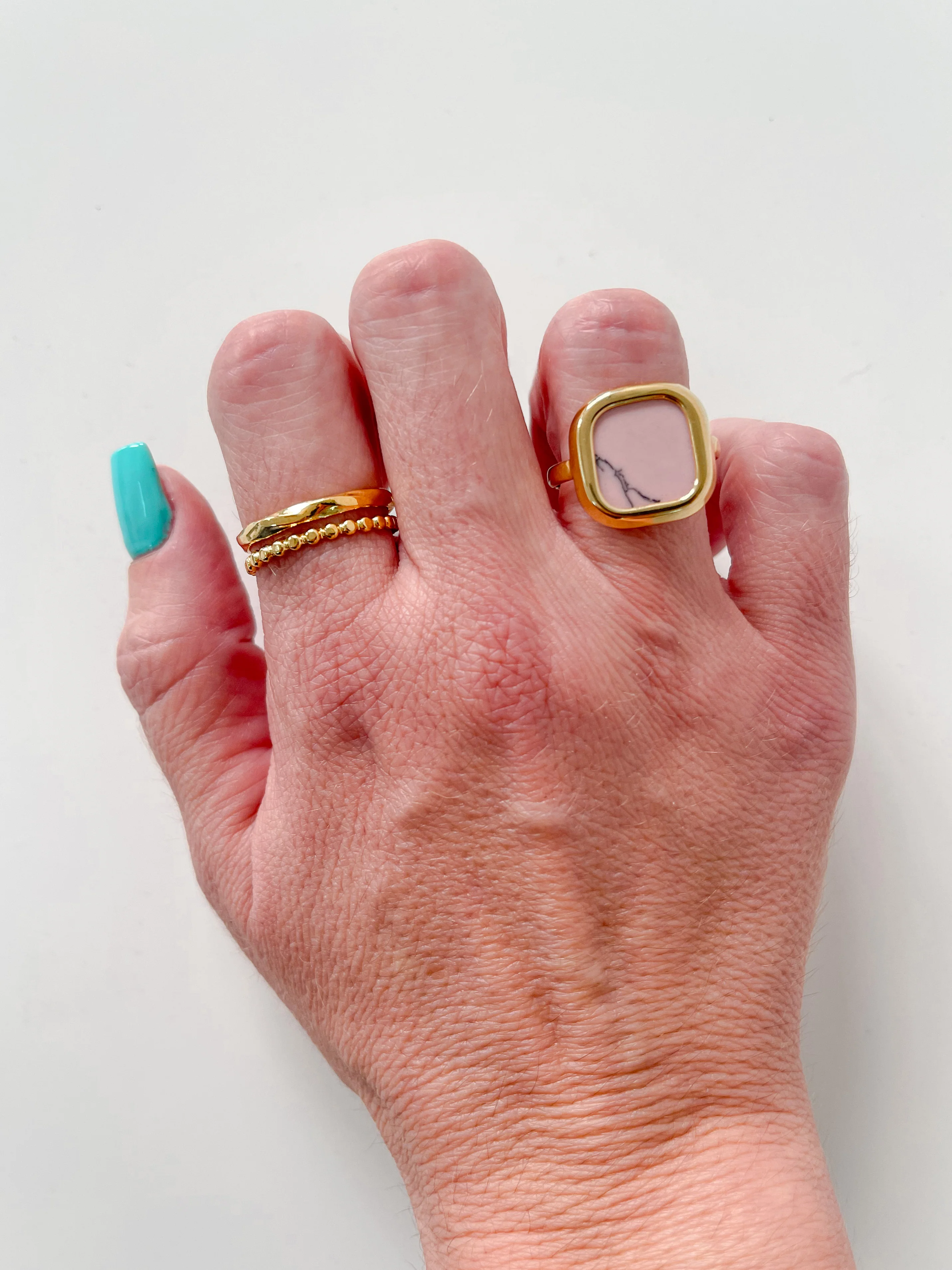Anillo cuadrado rosa - Image 4