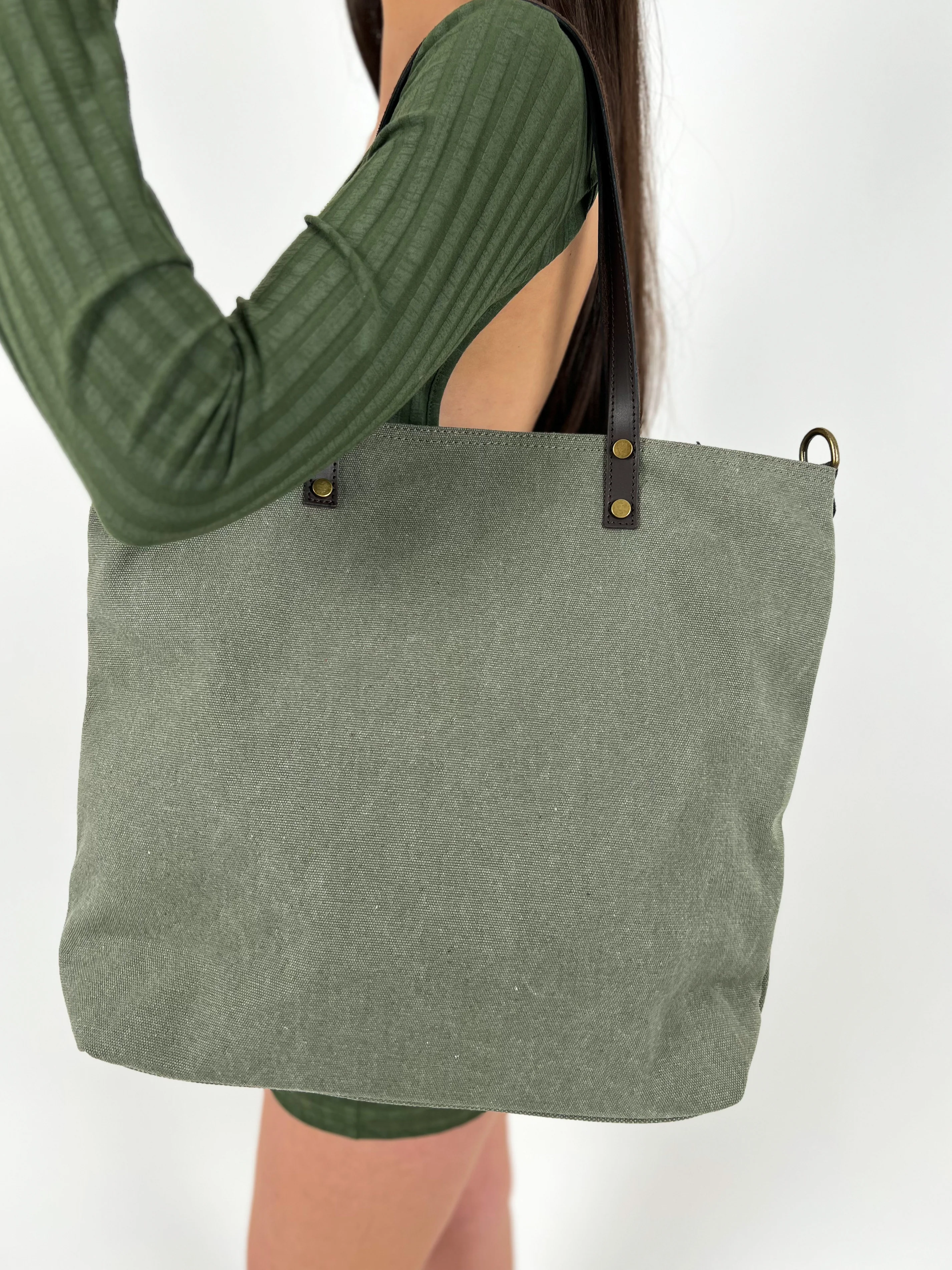 Bolso maxi nylon caqui - Image 5
