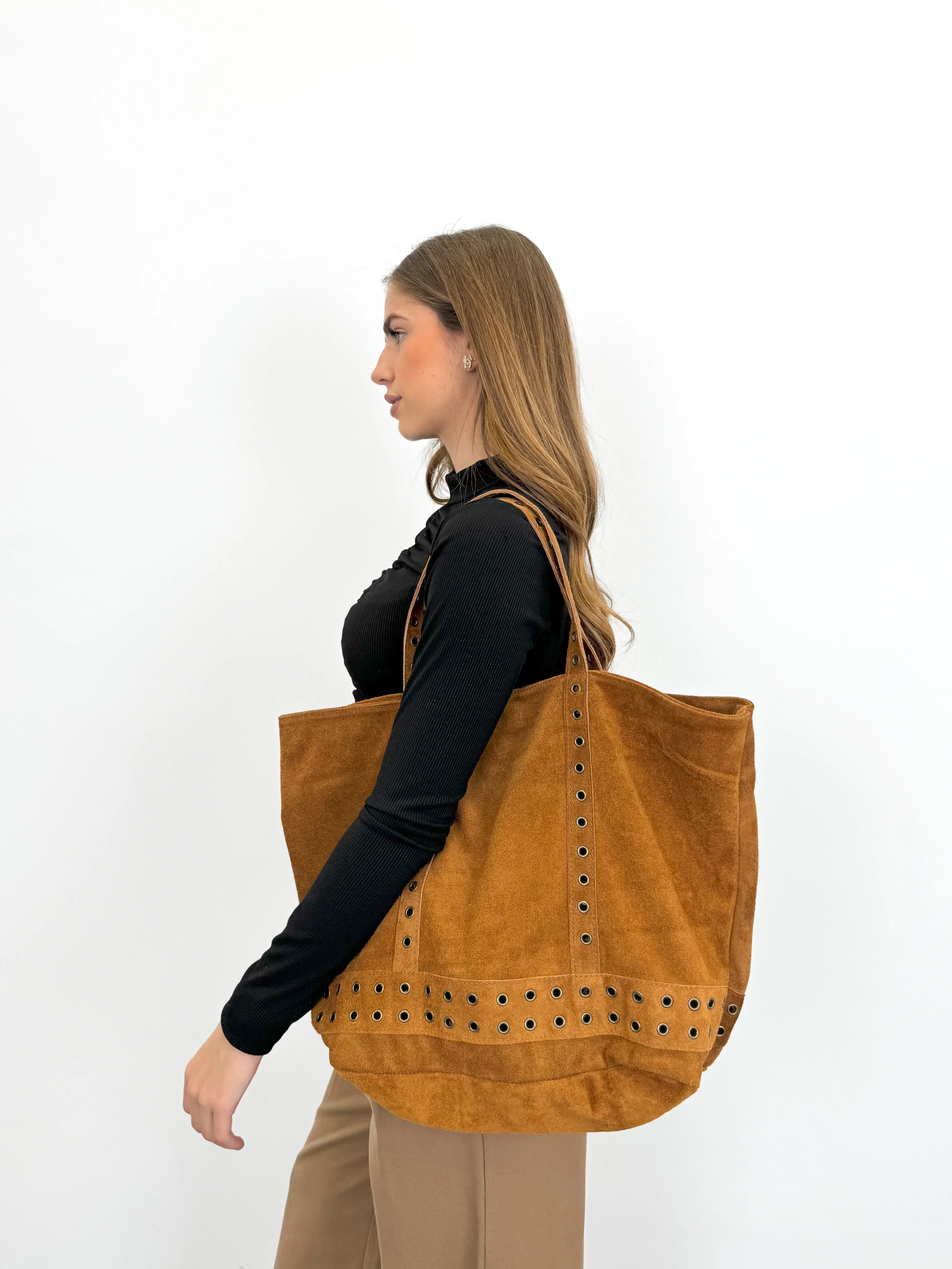 Bolso tachuelas maxi camel - Image 3