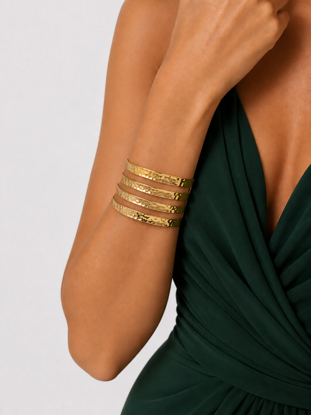 Brazalete bandas picadas dorado - Image 2