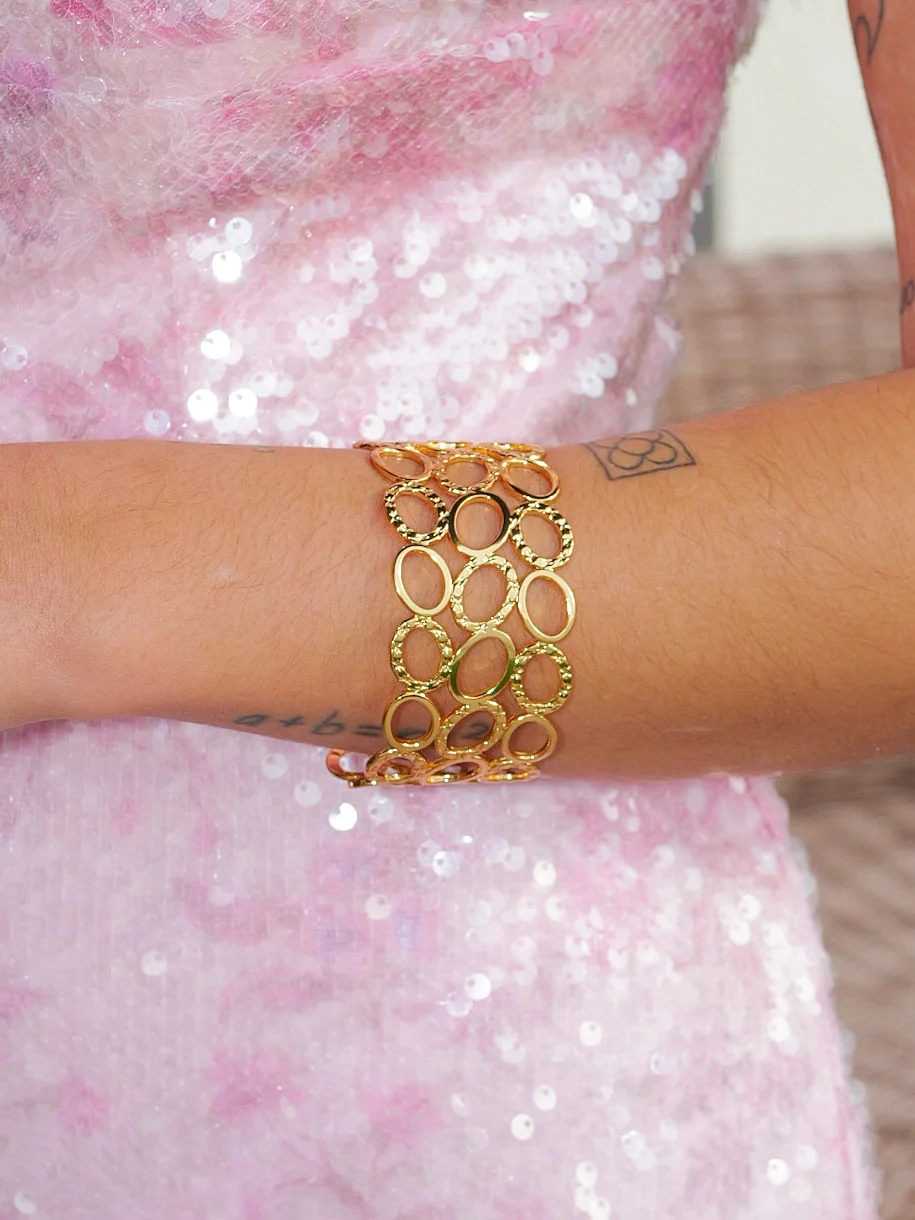 Brazalete óvalos picados dorado - Image 3