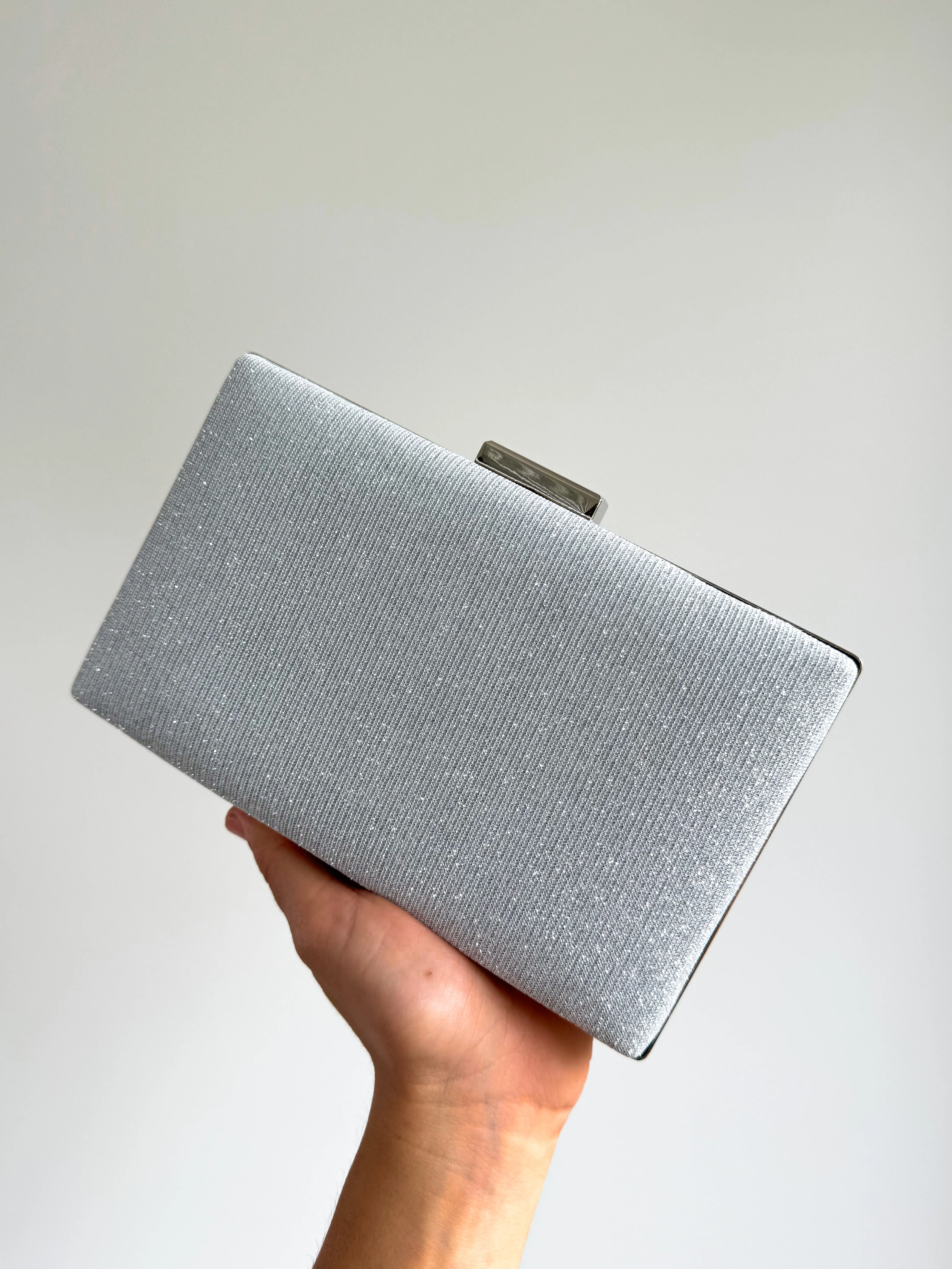 Clutch brillitos rectángulo plata - Image 4