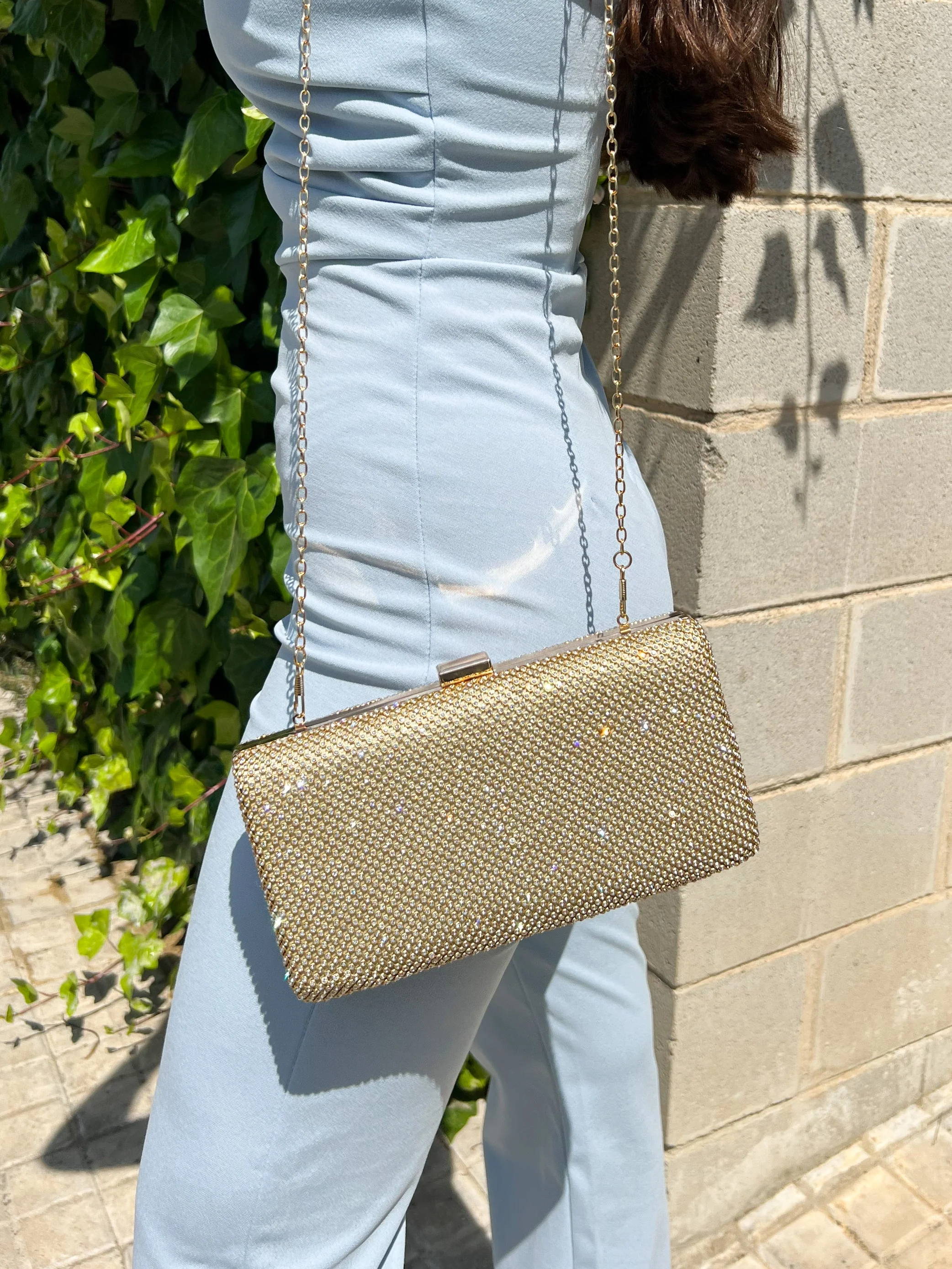 Clutch brillos dorado efecto - Image 3