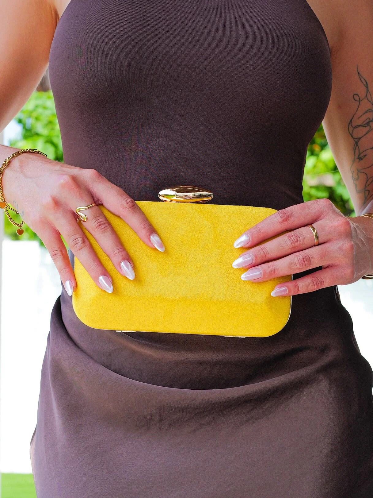 Clutch horizontal ovalado amarillo - Image 4