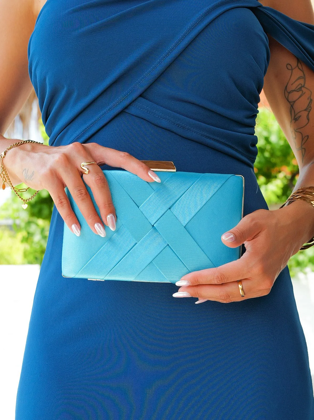 Clutch satinado celeste - Image 3