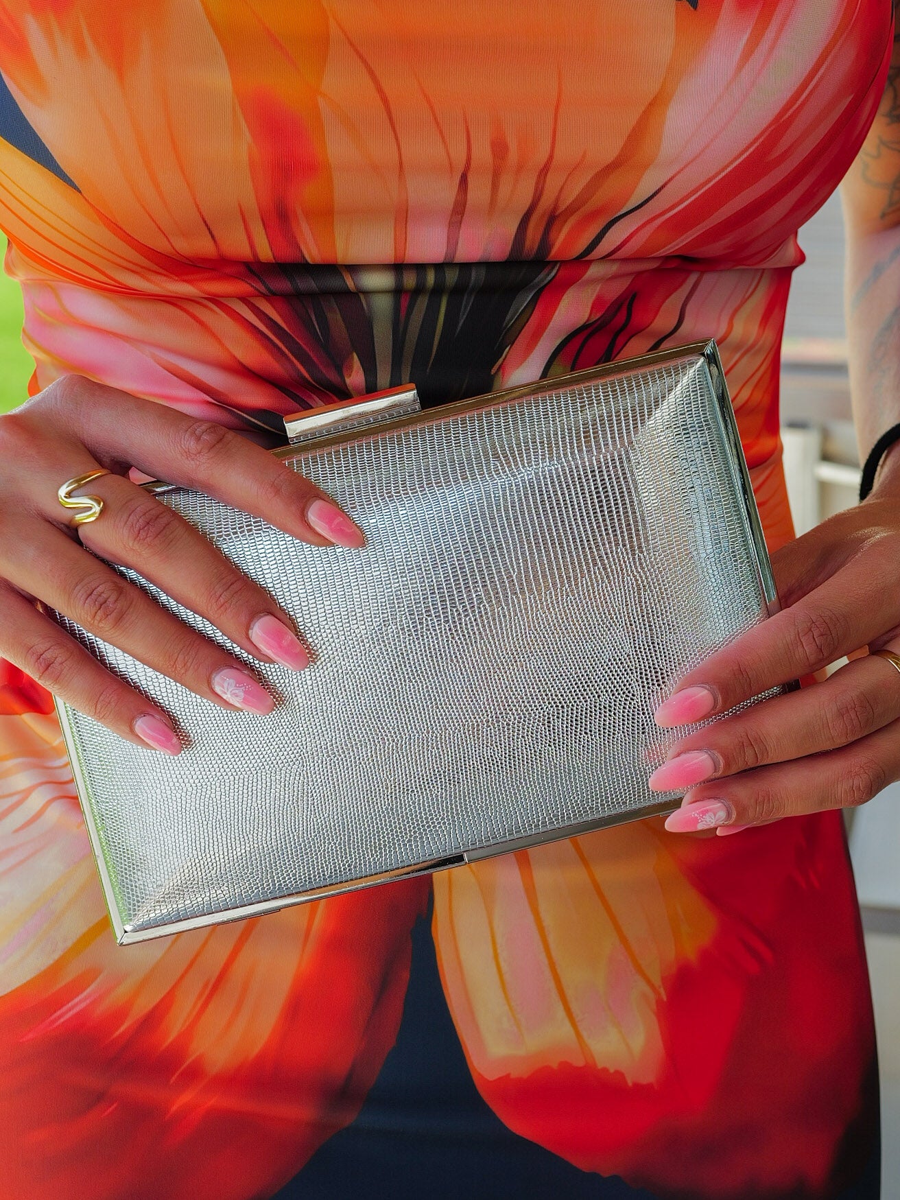 Clutch textura plateado - Image 4