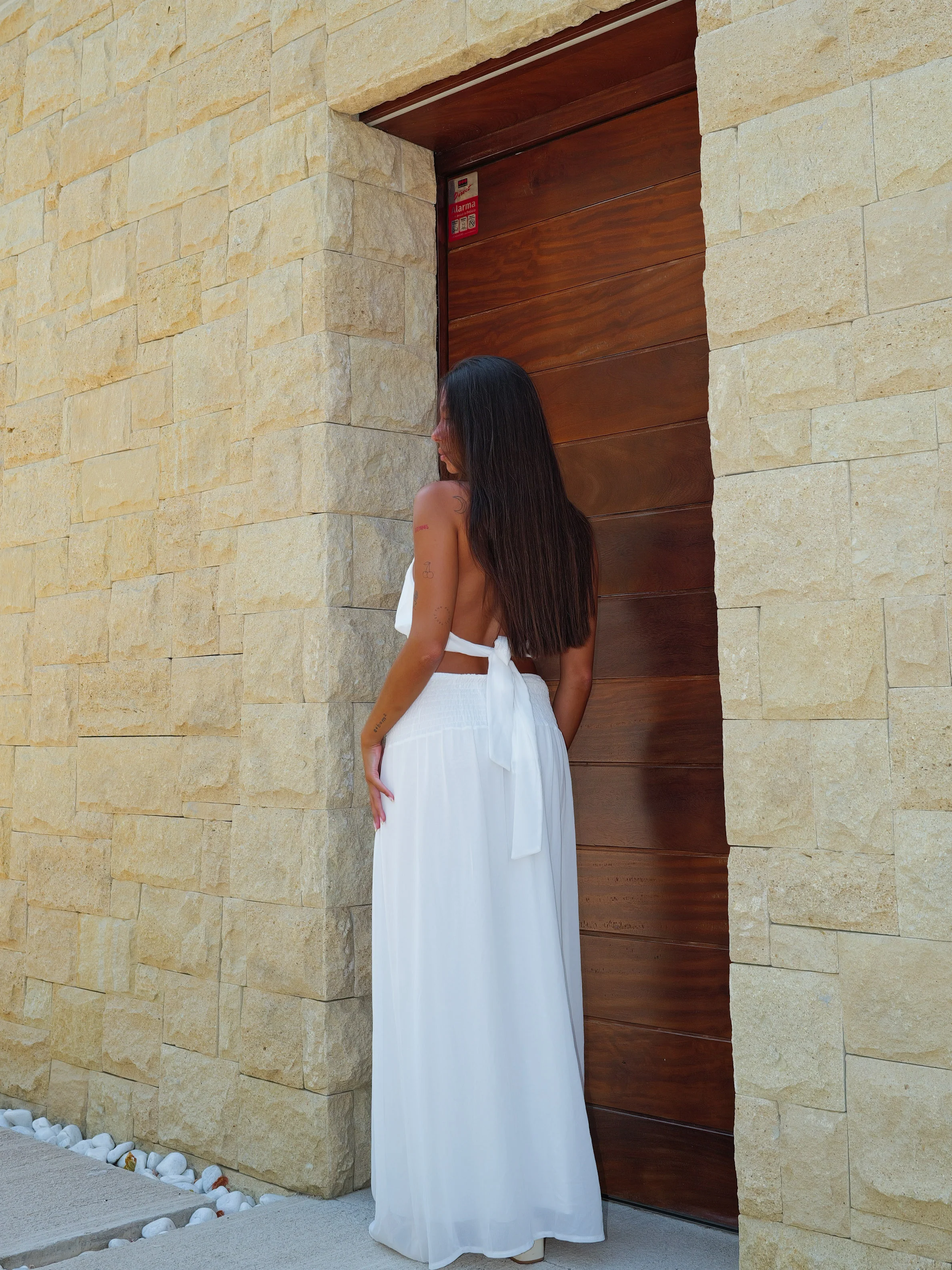 Conjunto falda cuello halter blanco - Image 3
