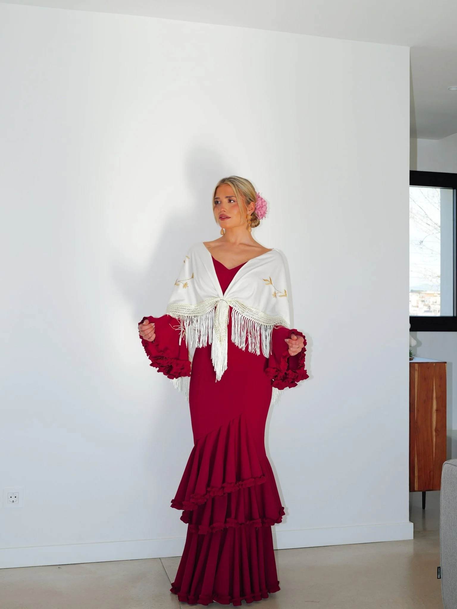 Mantón flamenca bordado flores crema - Image 9
