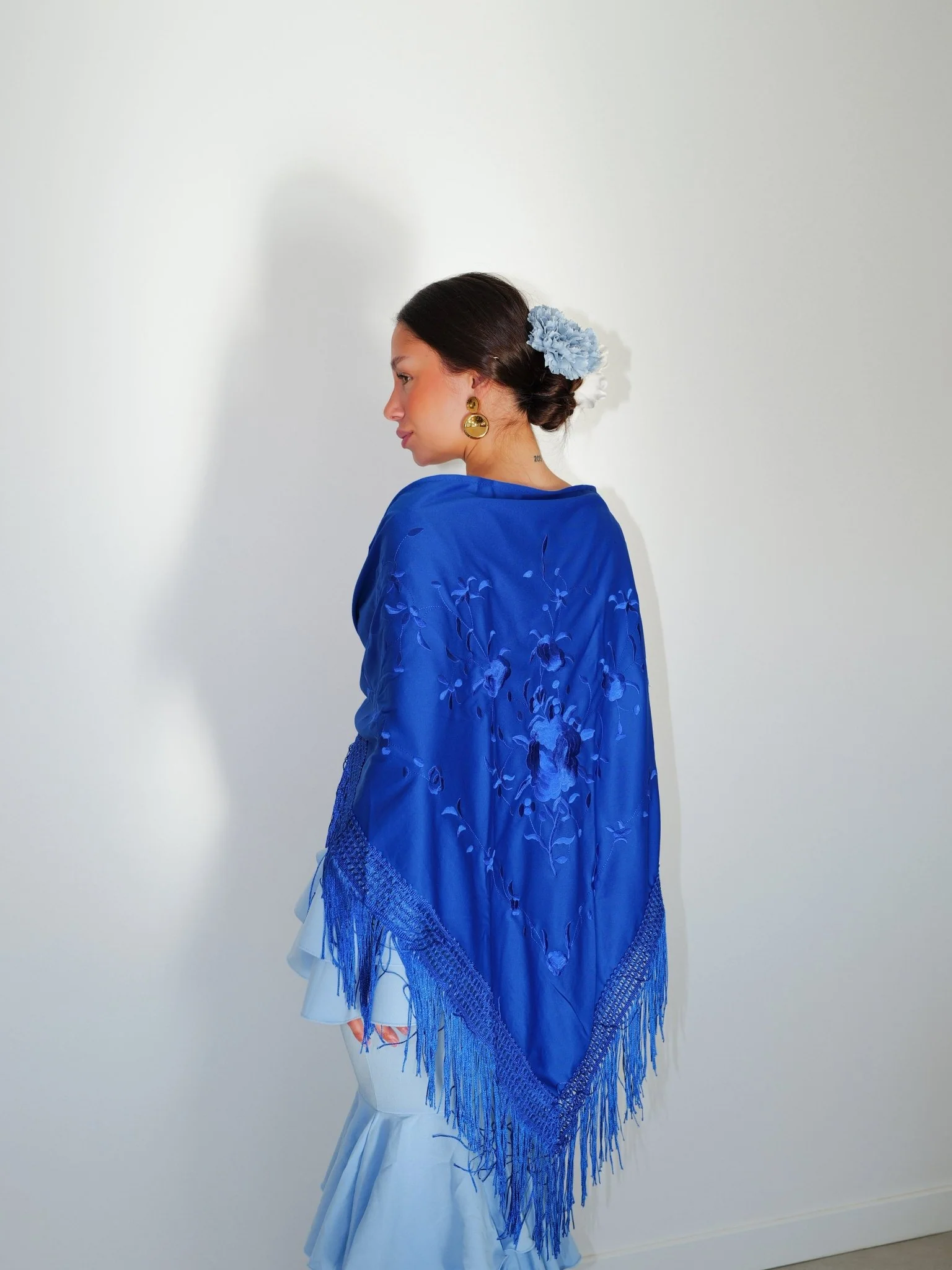 Mantón flamenca bordado flores klein - Image 5