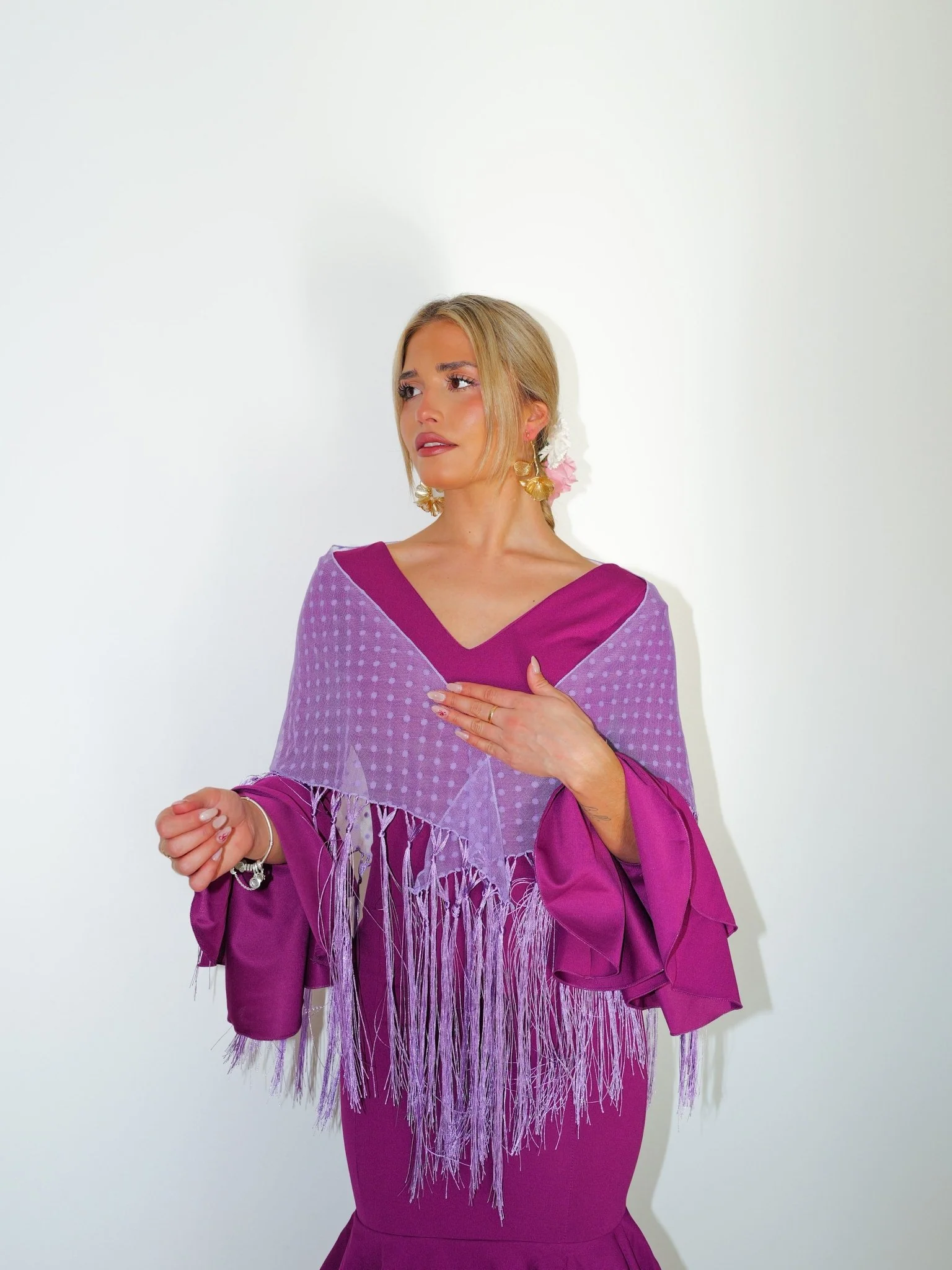 Mantón flamenca topos lila - Image 2