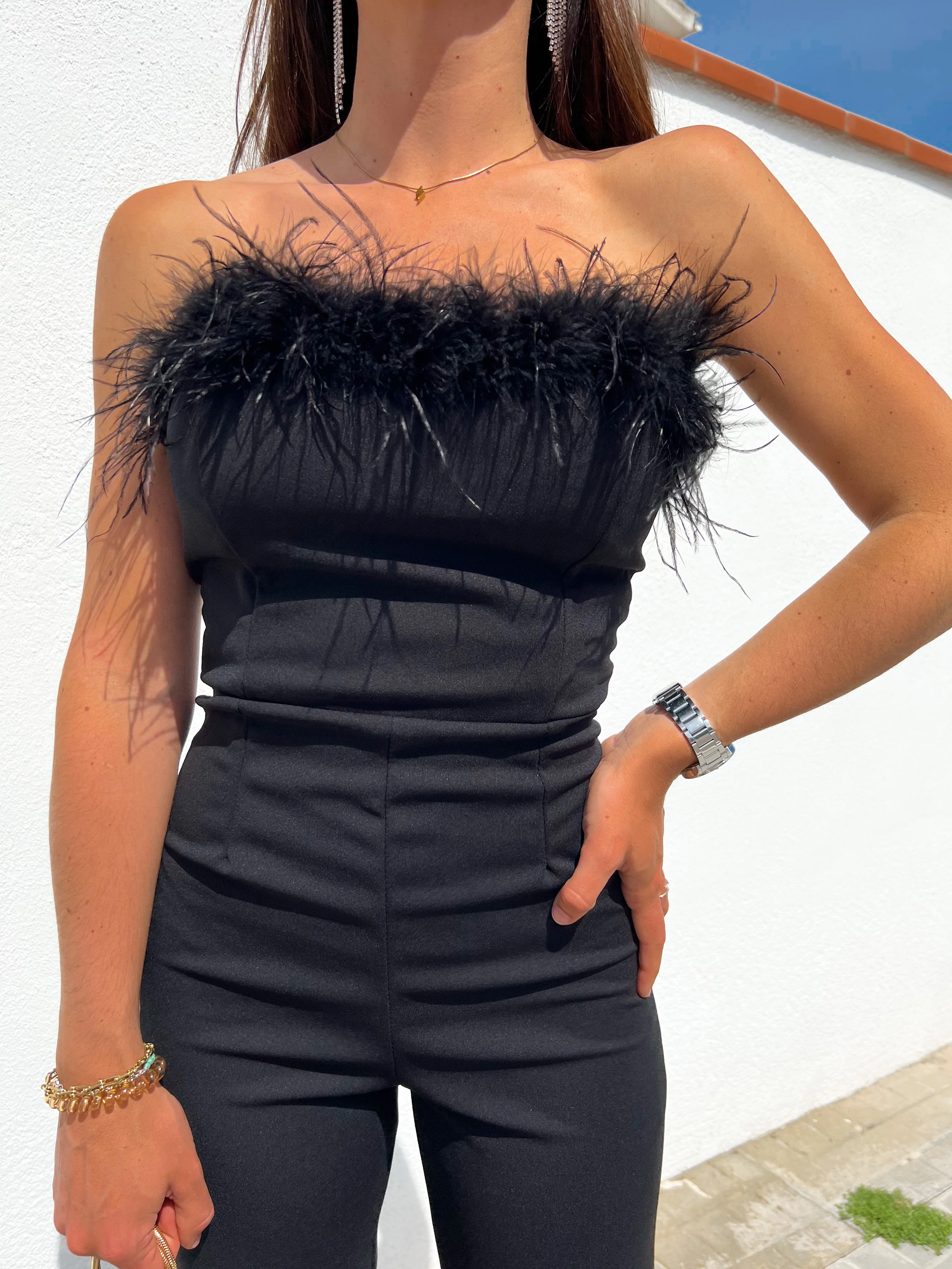 Mono largo plumas negro - Image 3