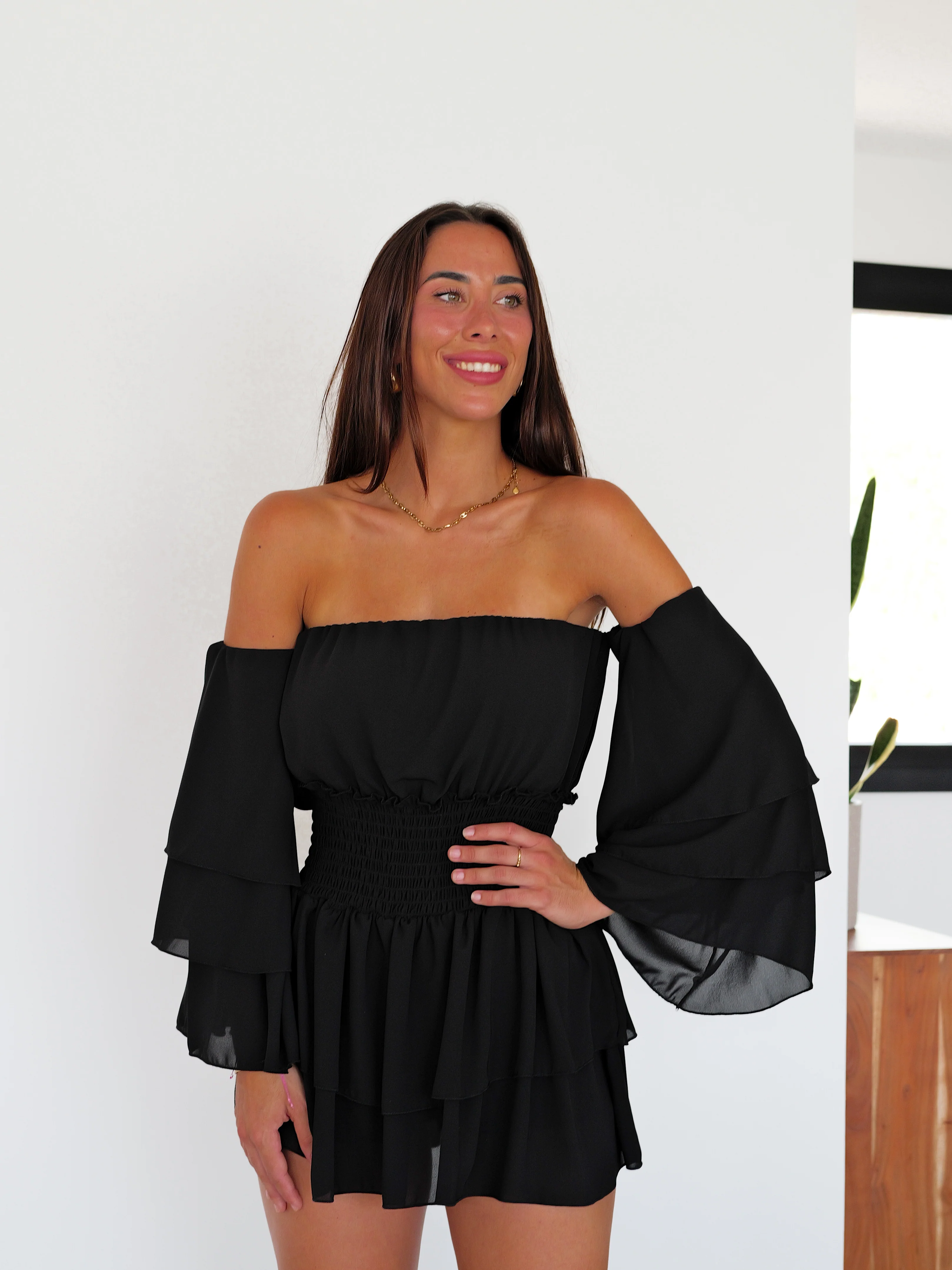 Mono mini romántico negro - Image 8