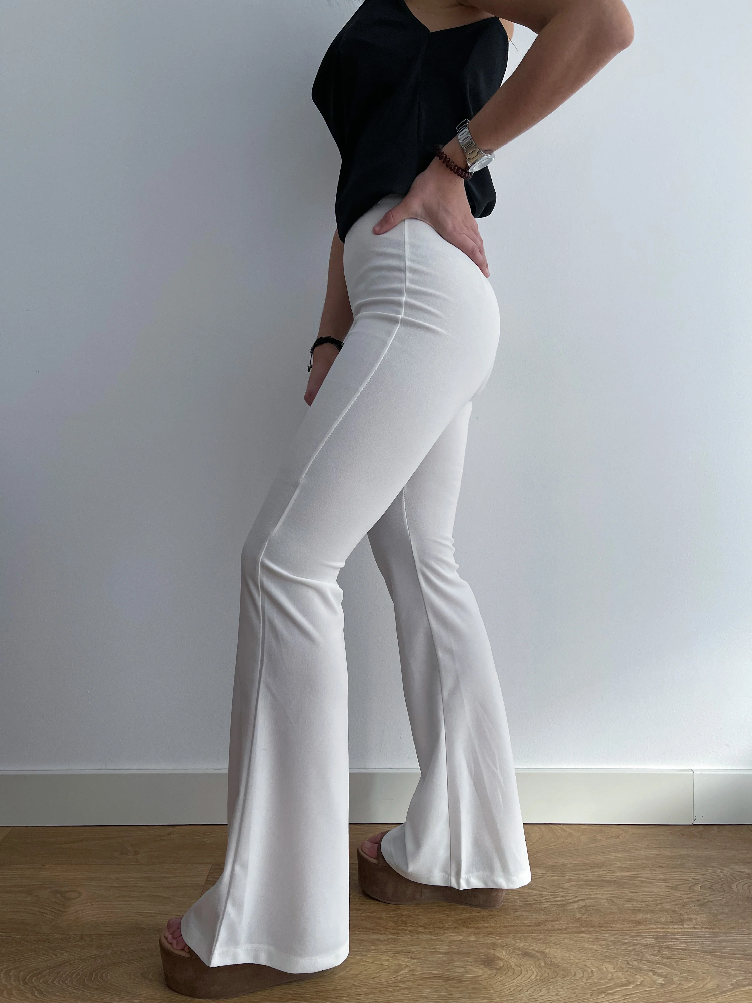 Pantalón campana blanco - Image 8