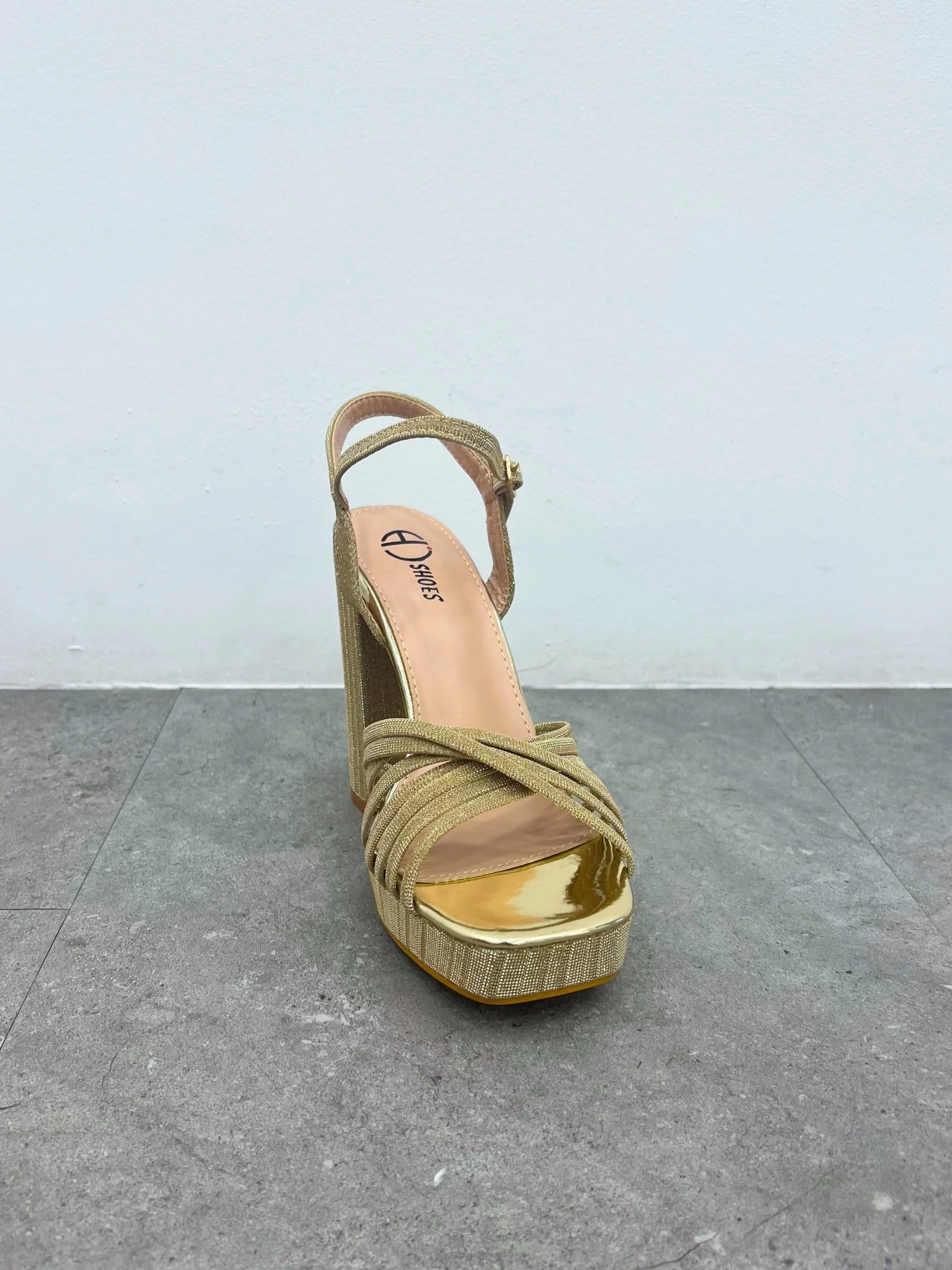 Sandalia entrelazado brillos dorado - Image 4