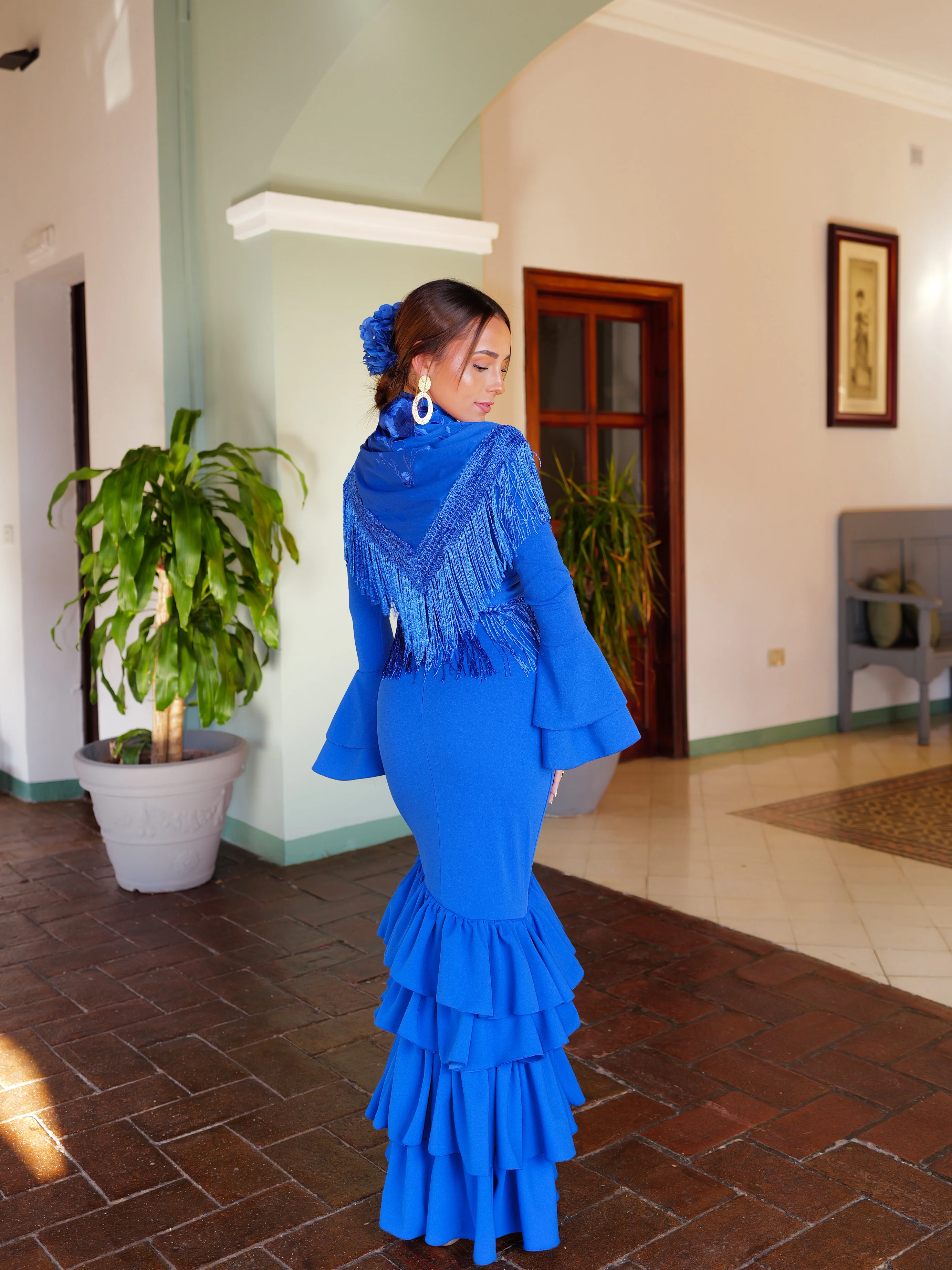 Traje flamenca asimetrico volantes klein - Image 5