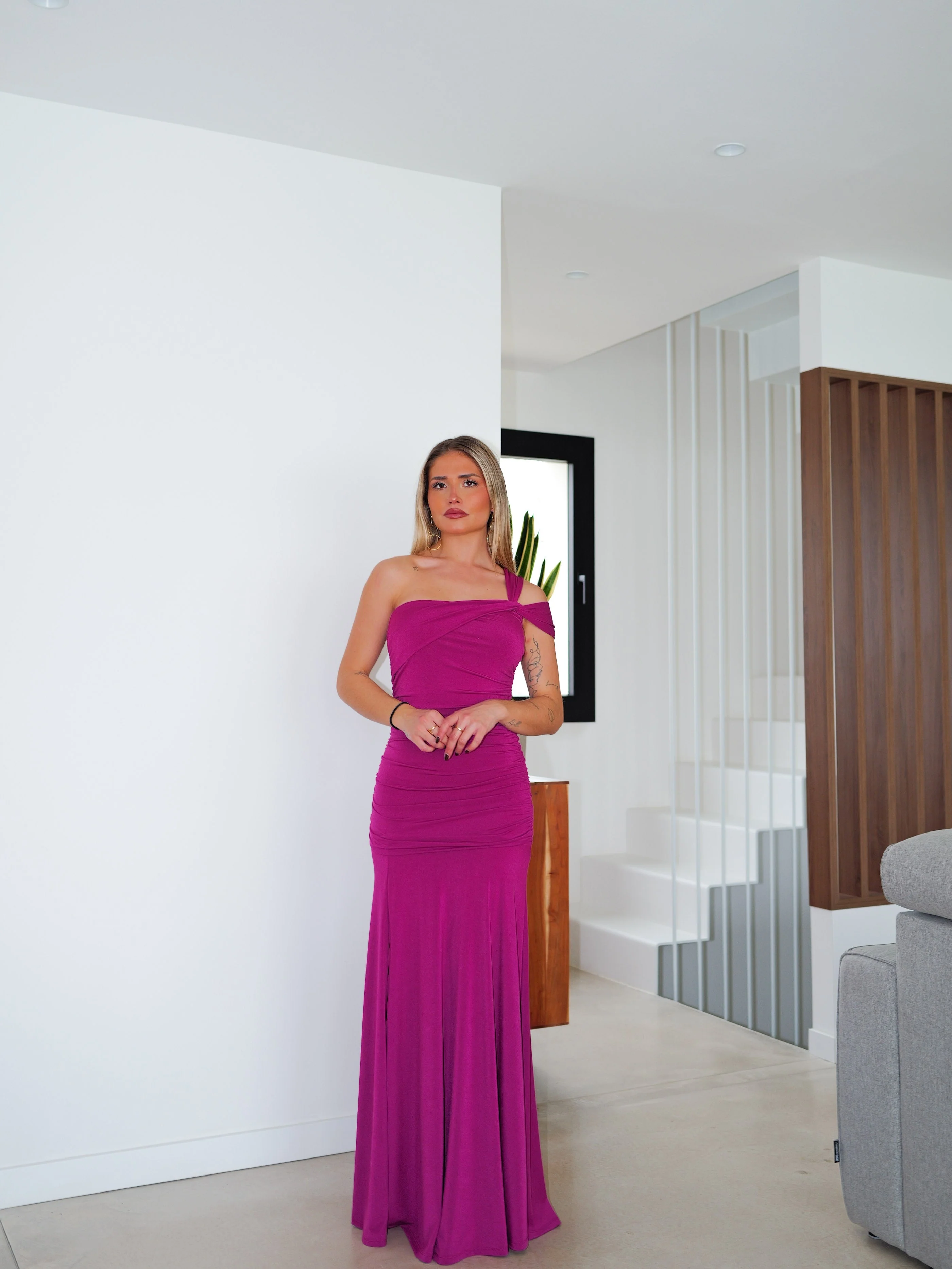 Vestido asim tirante nudo amarena - Image 7