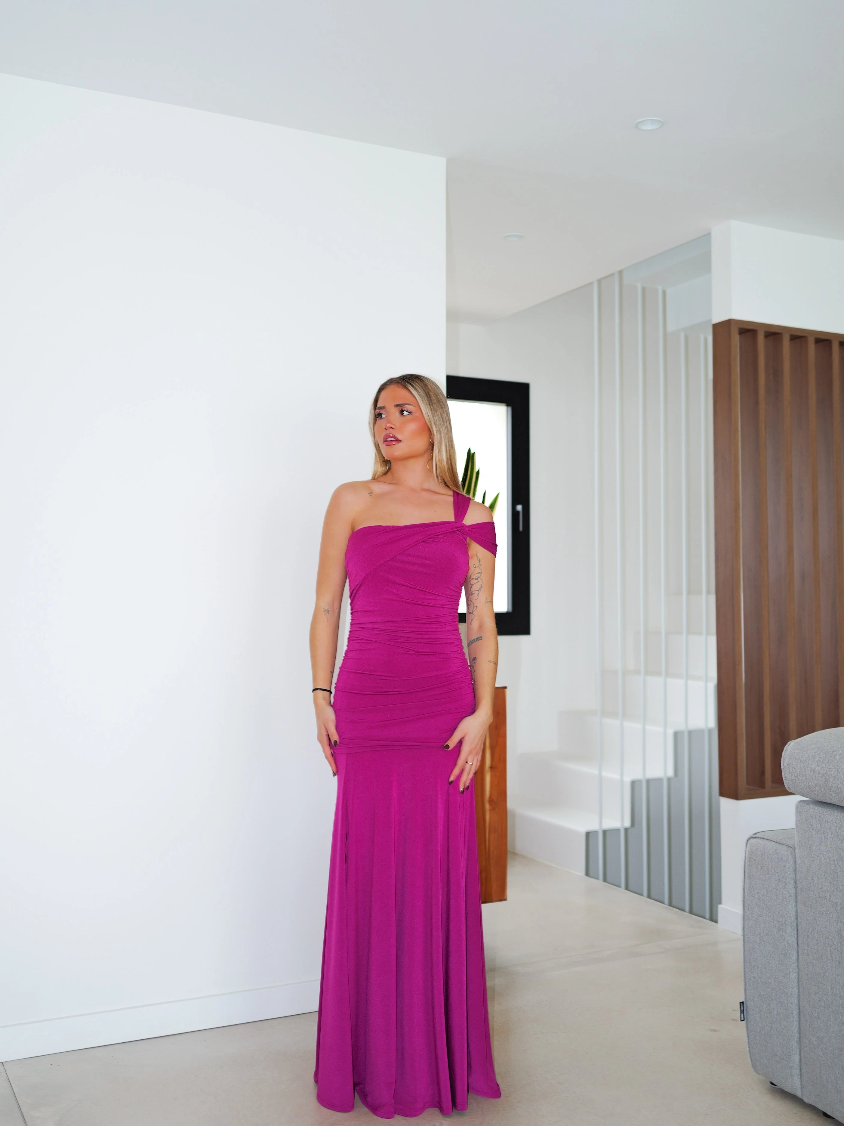 Vestido asim tirante nudo amarena - Image 8