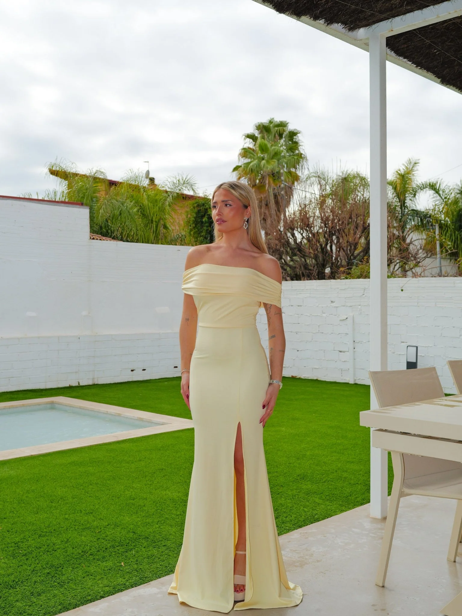 Vestido bardot abertura amarillo - Image 5