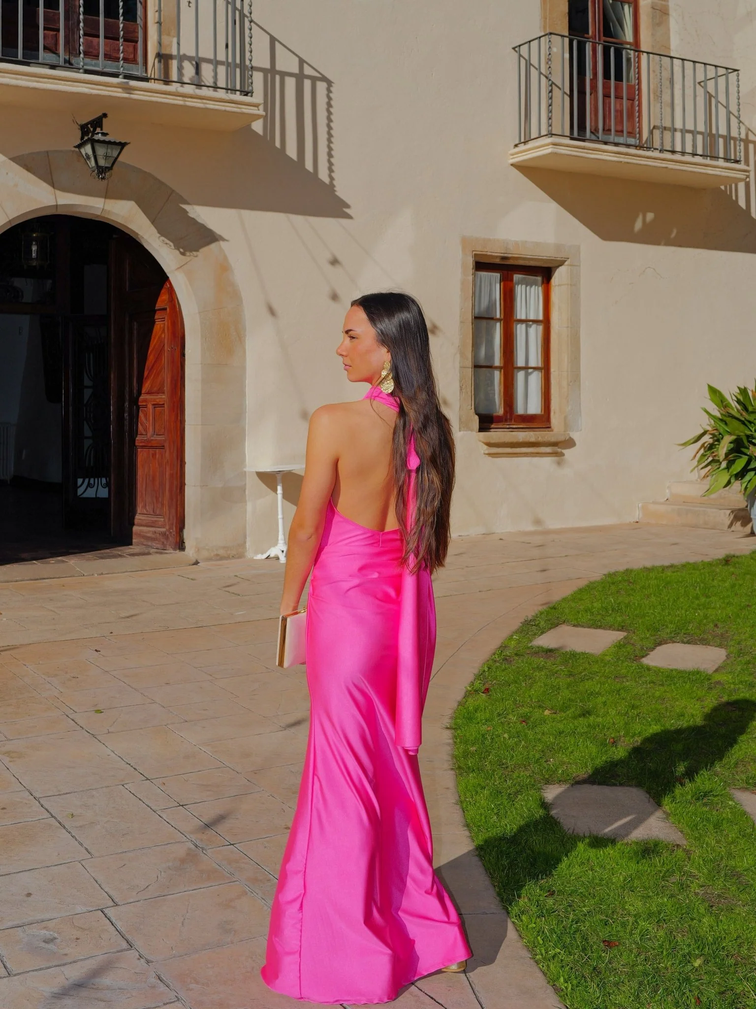 Vestido halter fruncido espalda fucsia - Image 9
