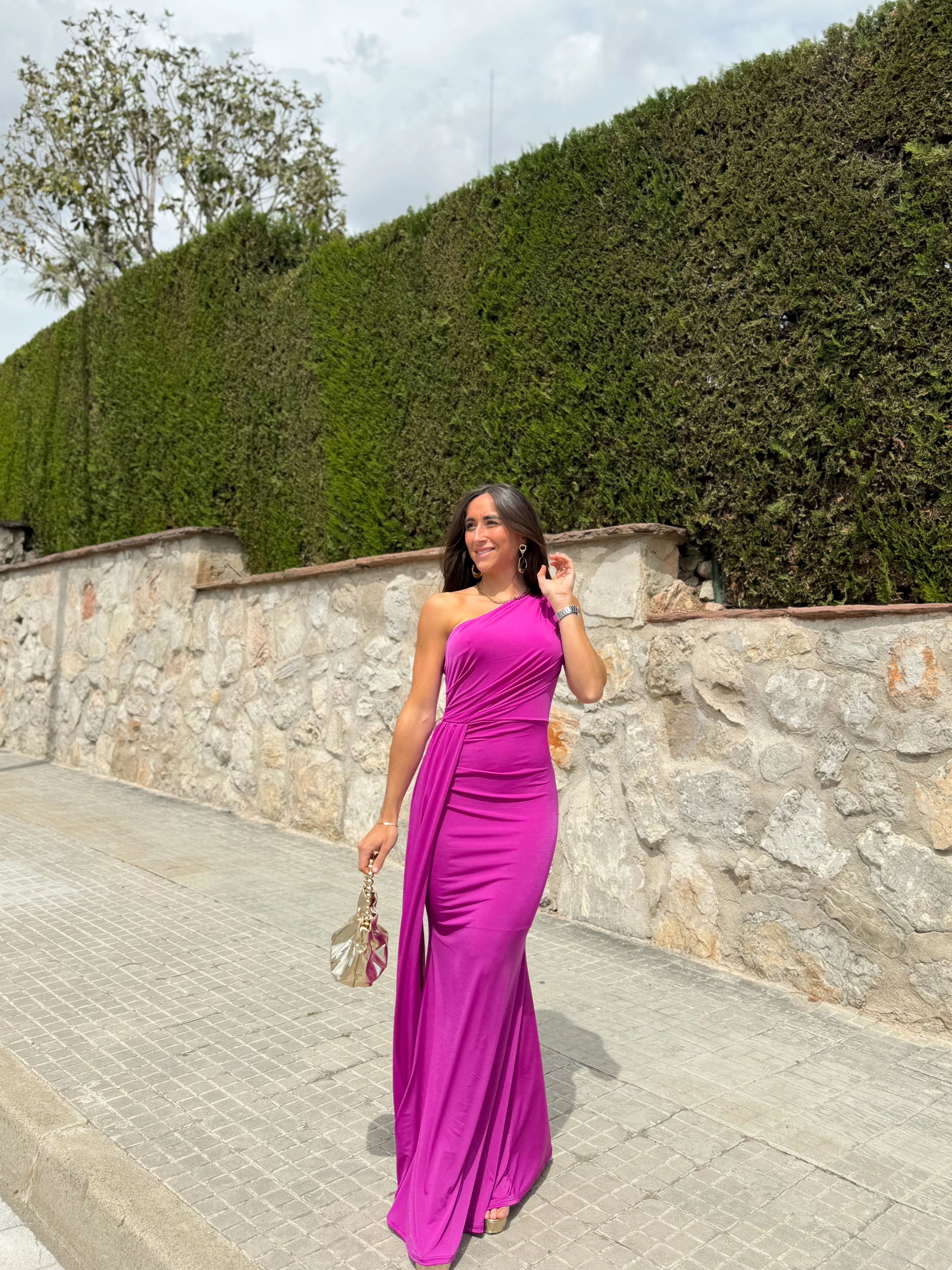Vestido hombro cascada amarena - Image 6