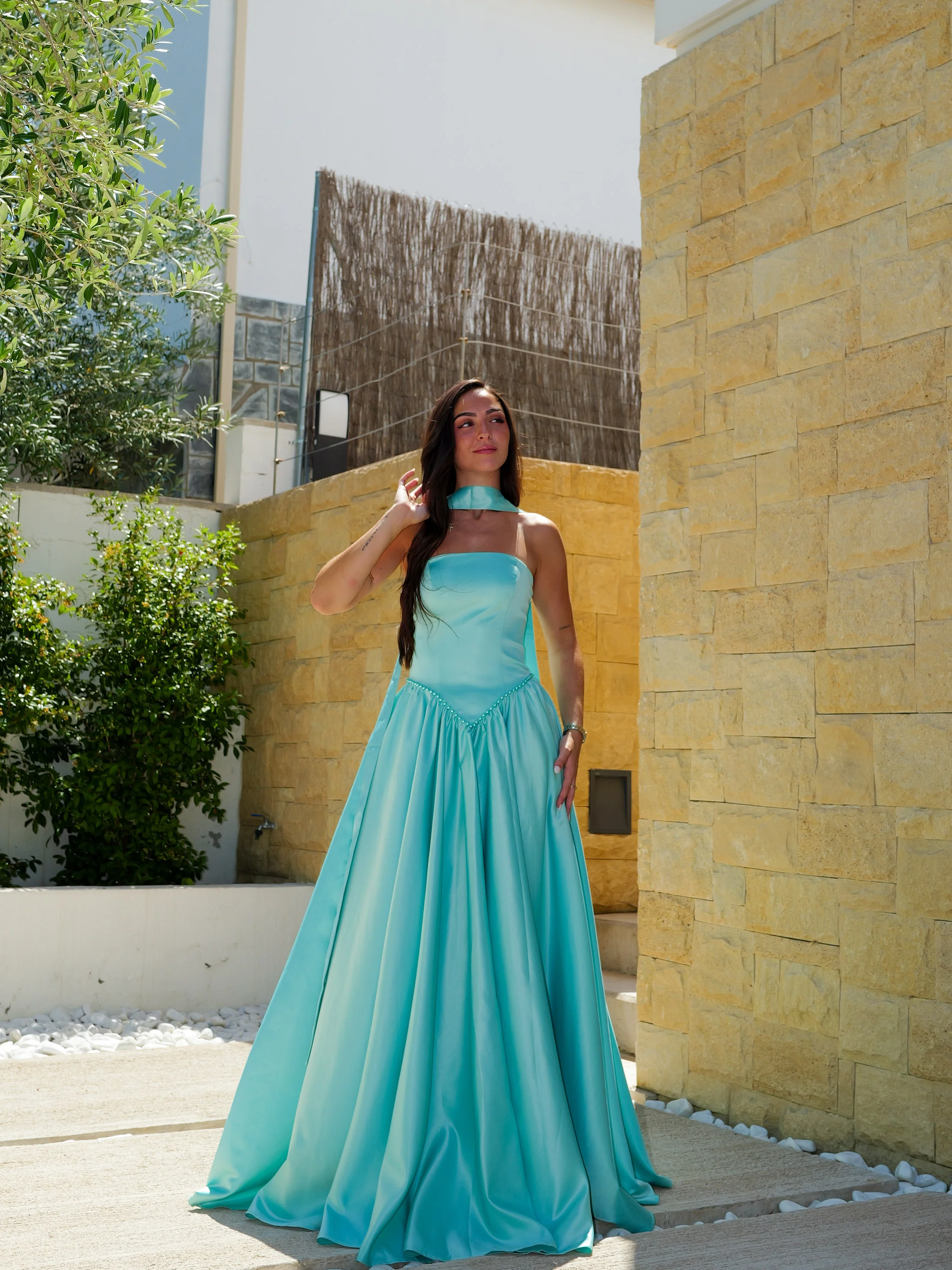 Vestido largo cintura perlas turquesa - Image 8
