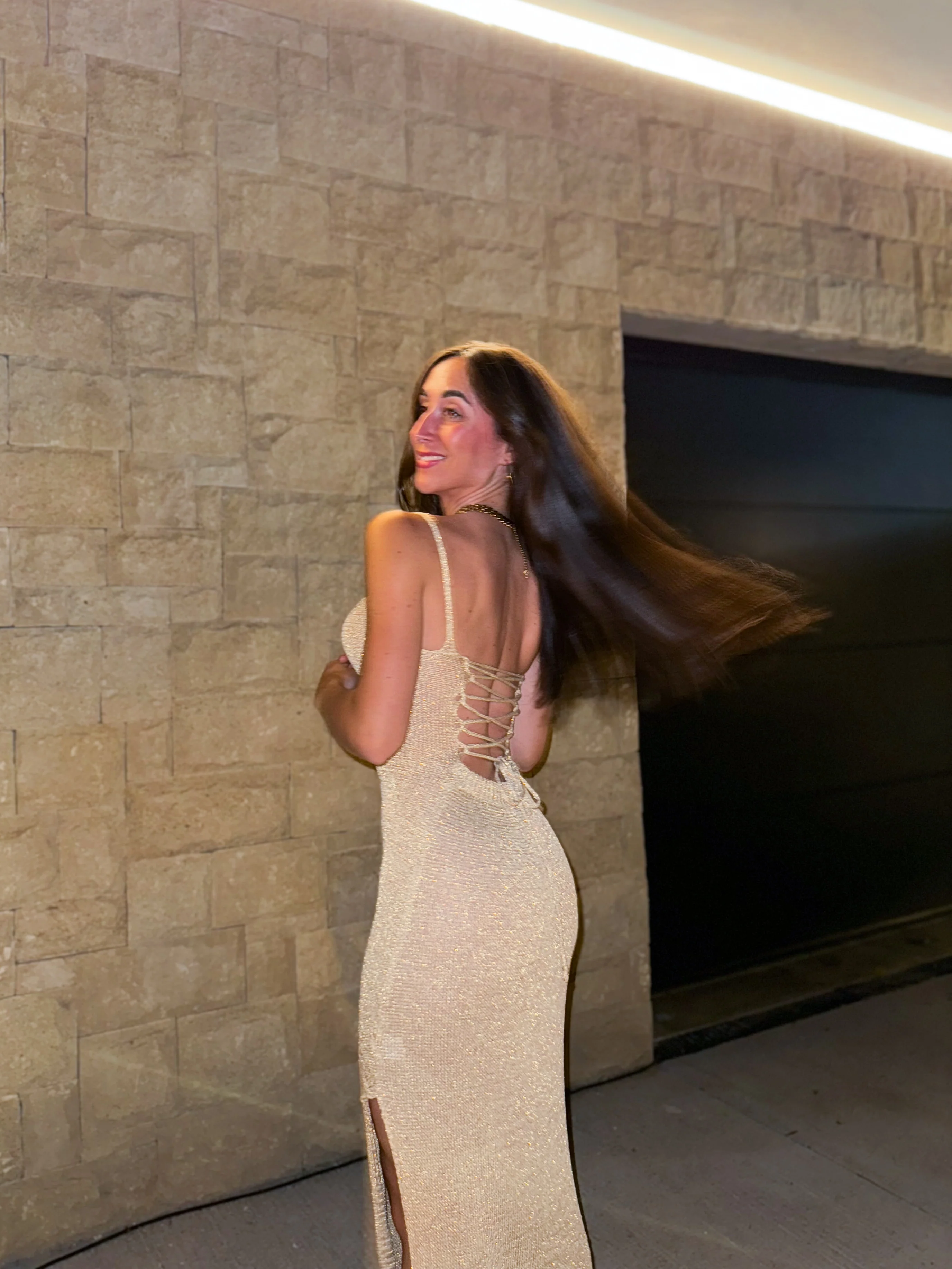 Vestido midi punto dorado - Image 7