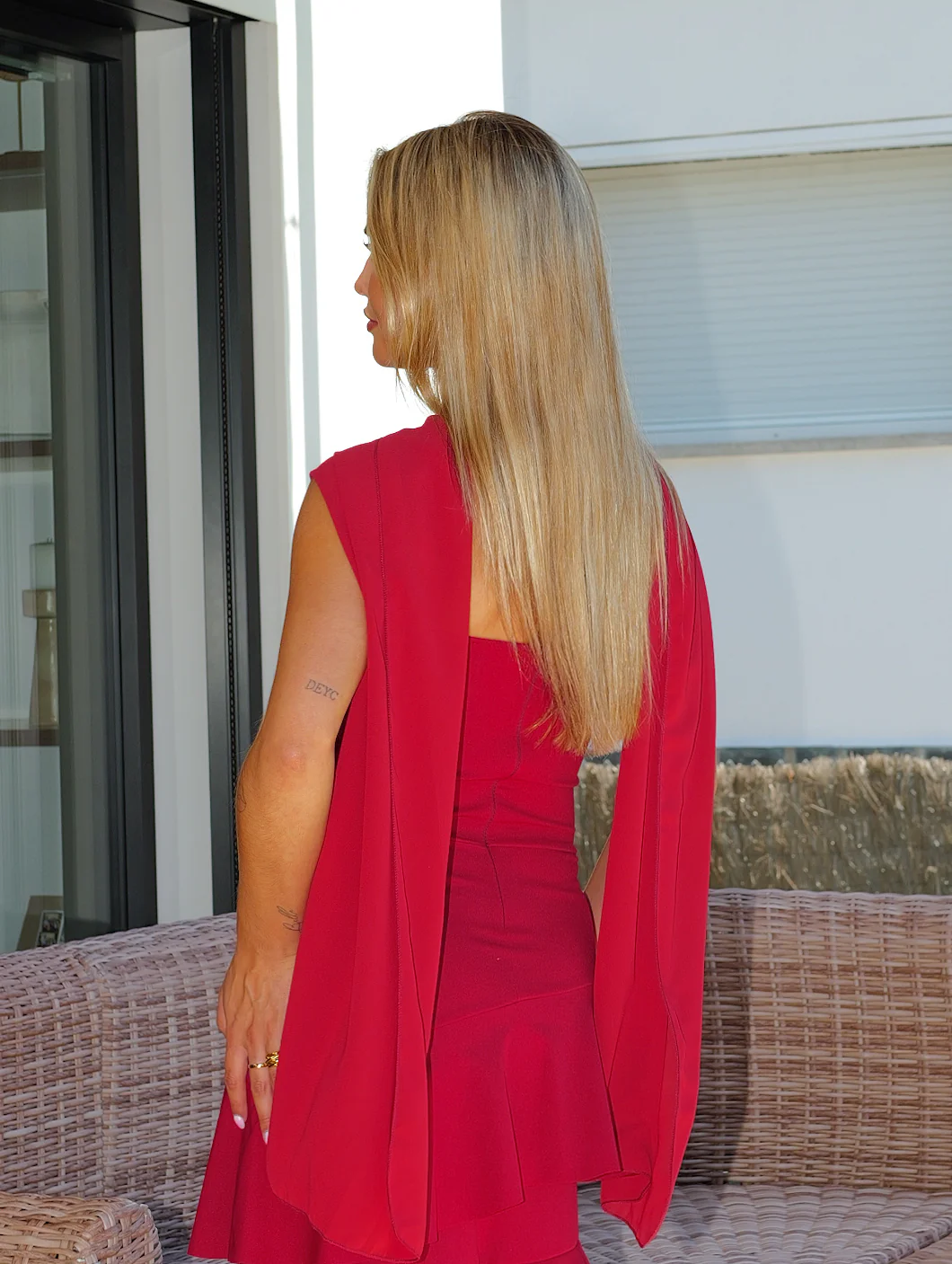 Vestido multi volantes asimétricos burdeos - Image 6