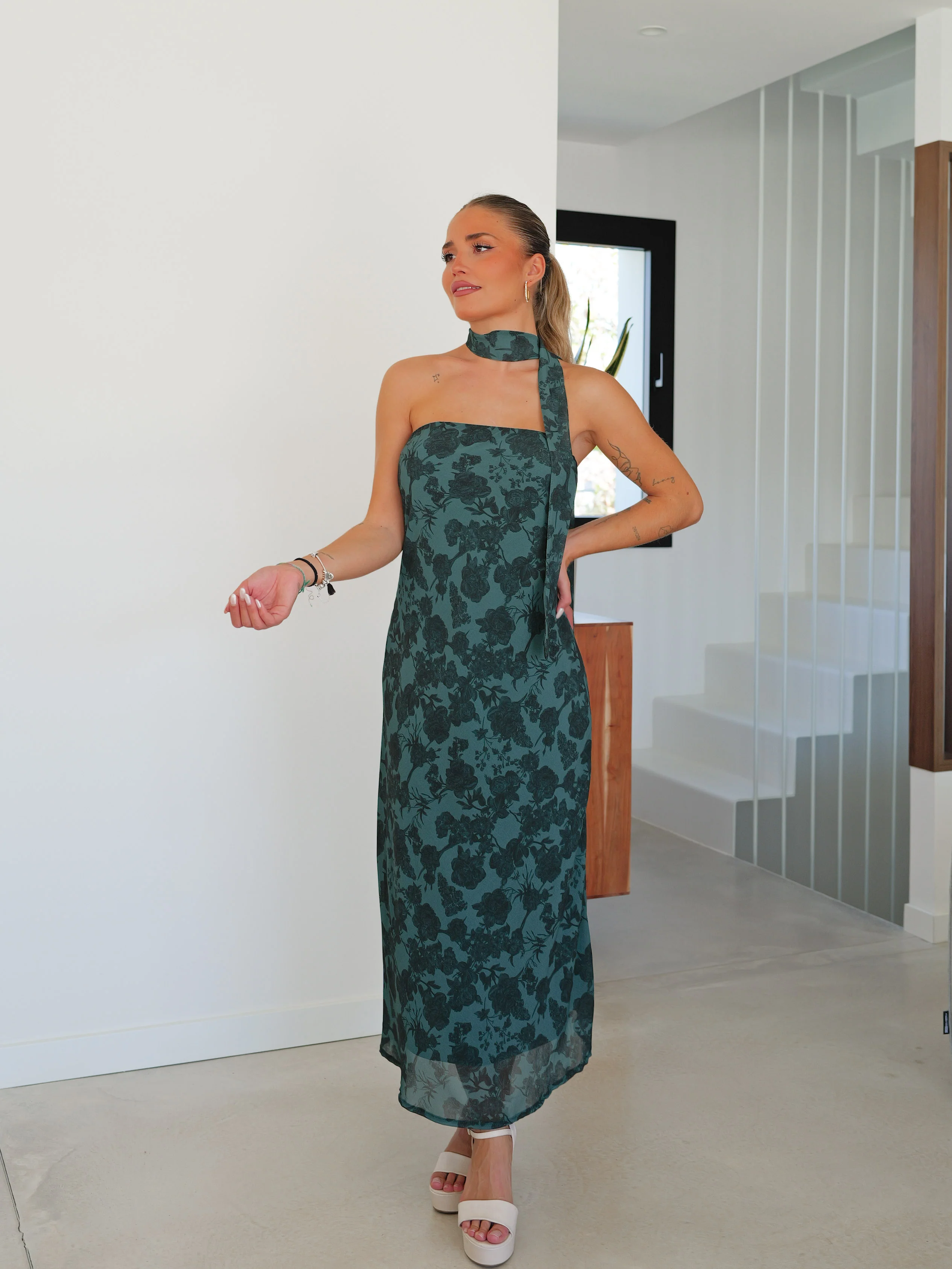 Vestido palabra choker estampado botella - Image 3