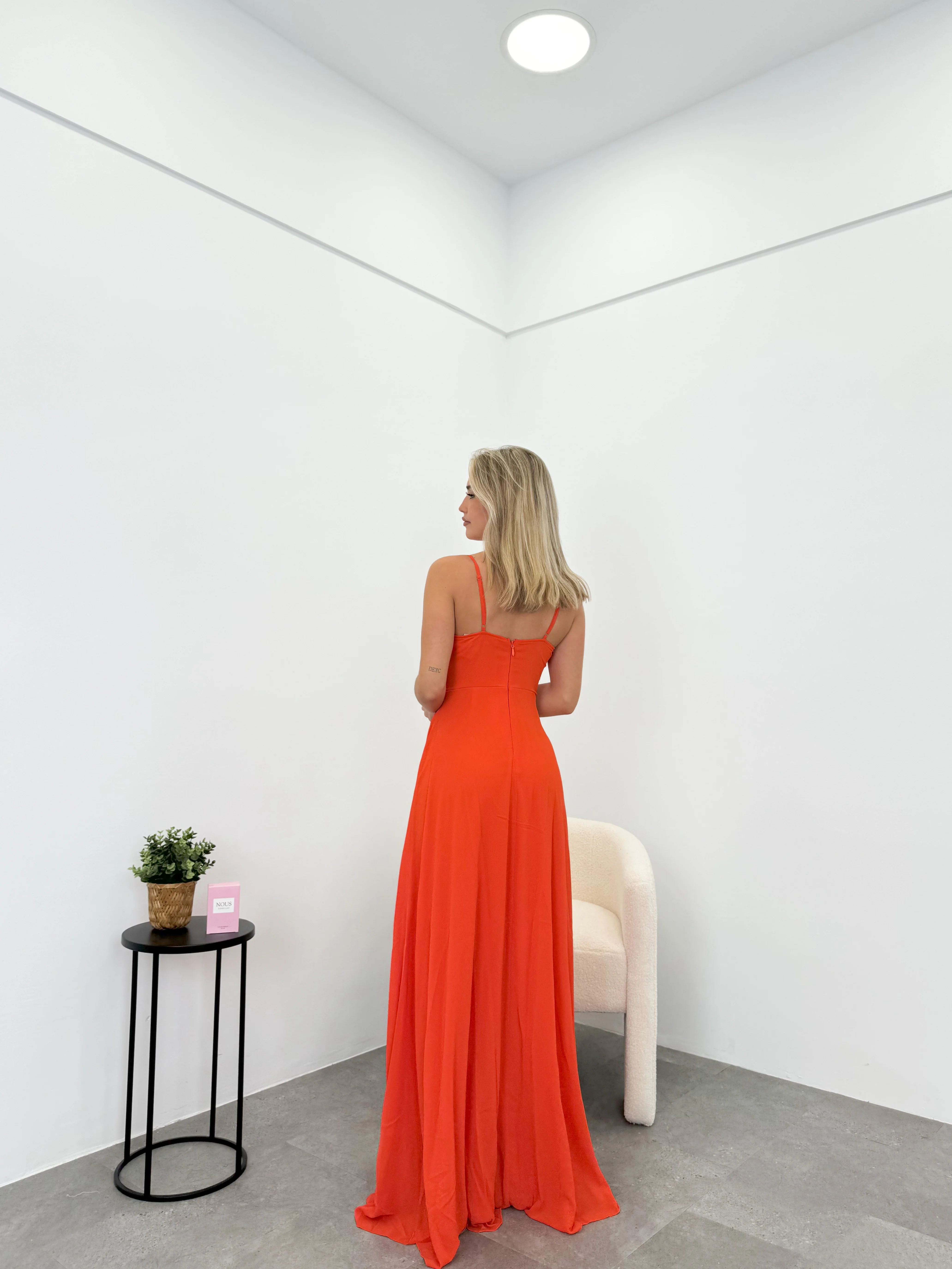 Vestido crepe pico naranja - Image 3