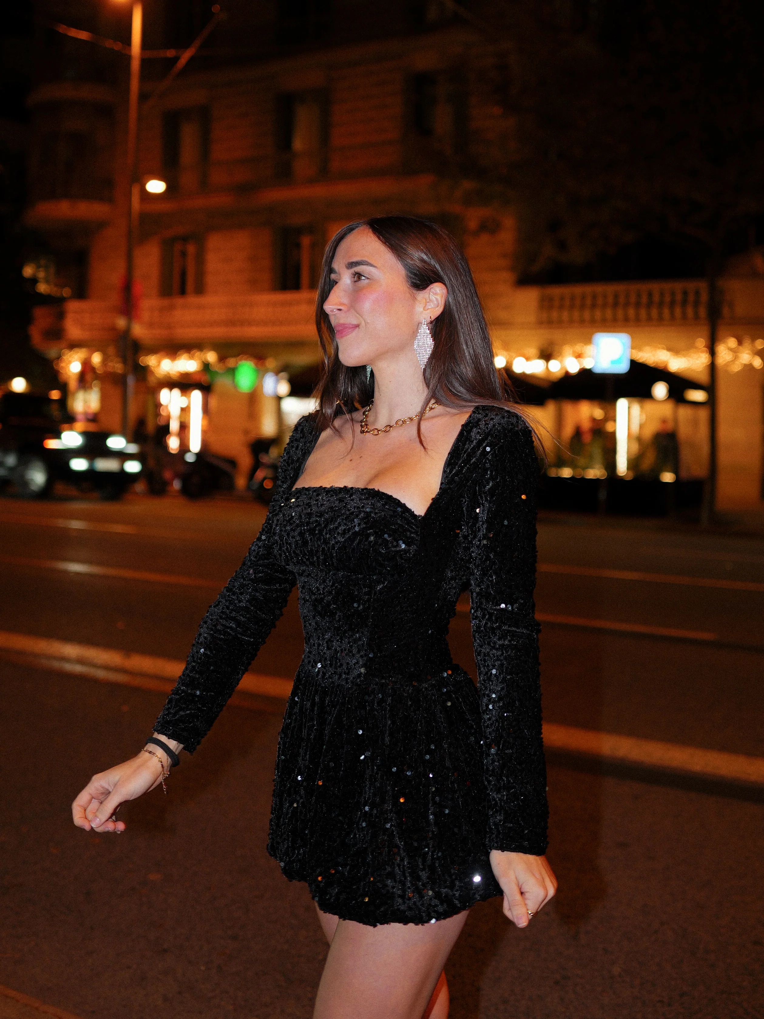 Vestido pomposo velvet lentejuela negro - Image 4