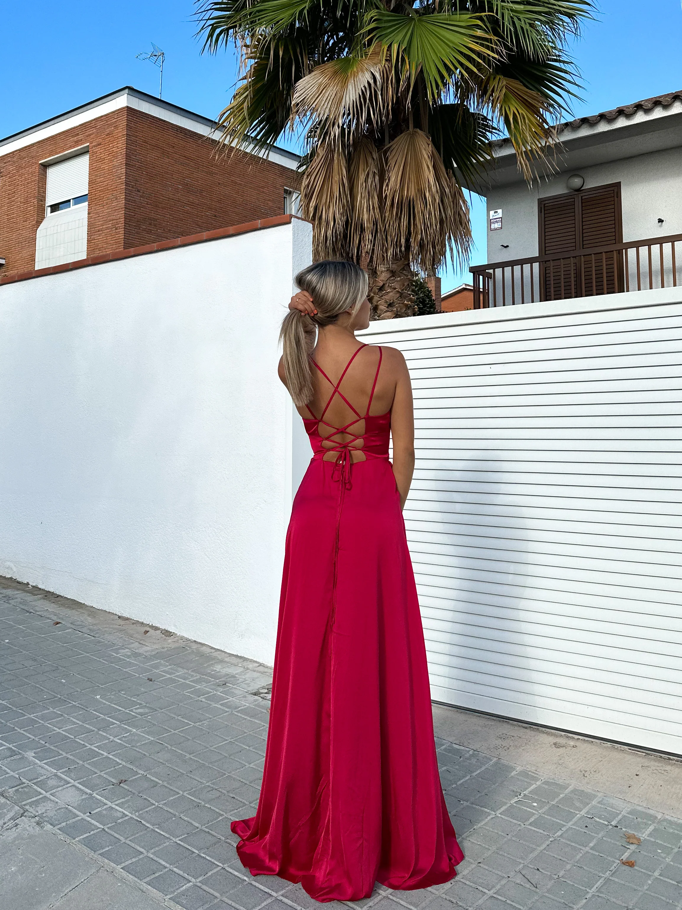 Vestido raso entrelazado vino - Image 5