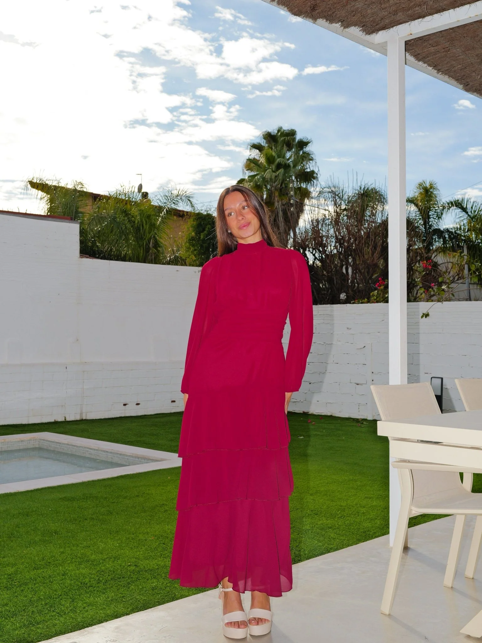 Vestido romántico cuello lazo burdeos
