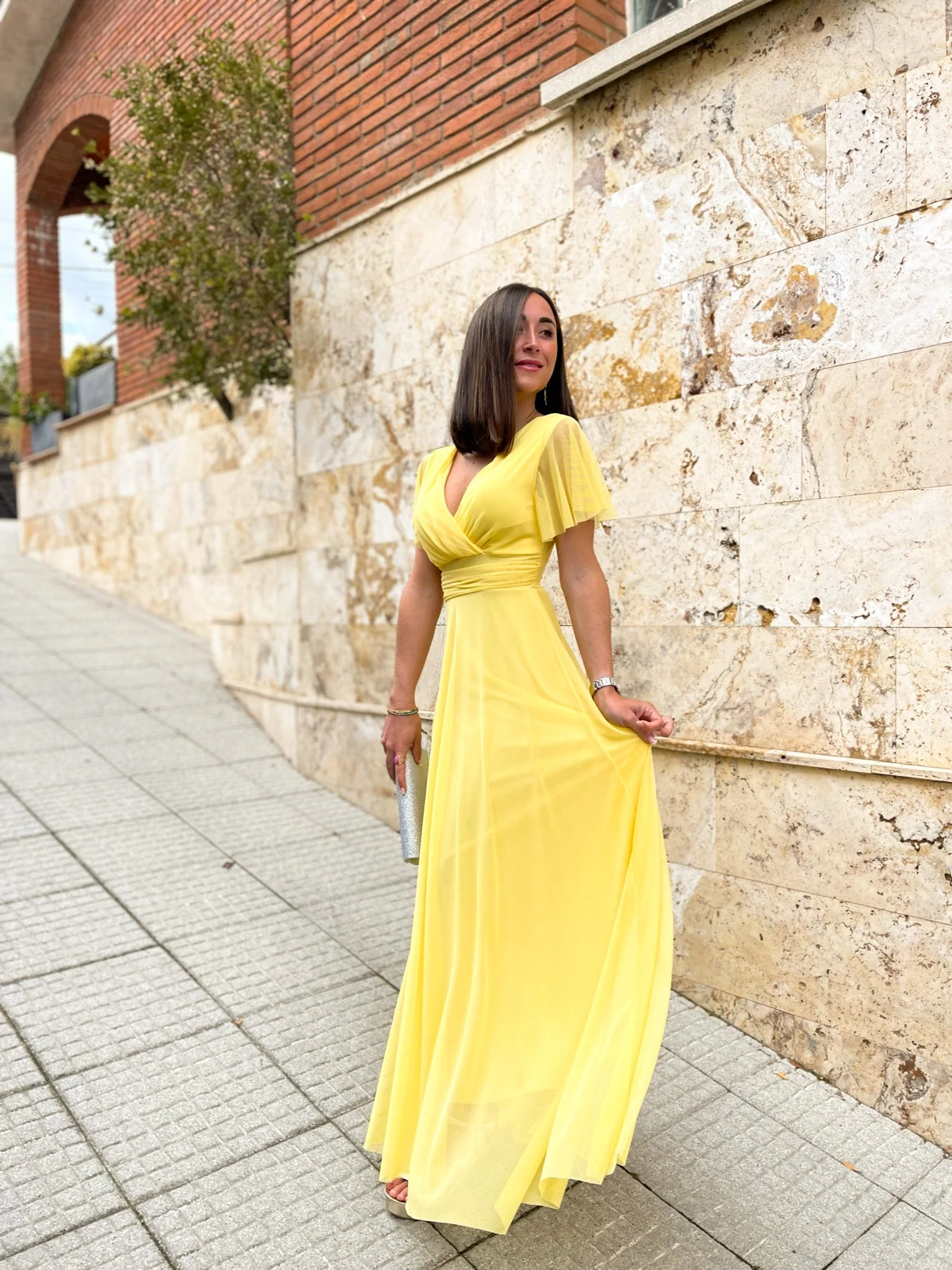 Vestido tulle manga amarillo - Image 4