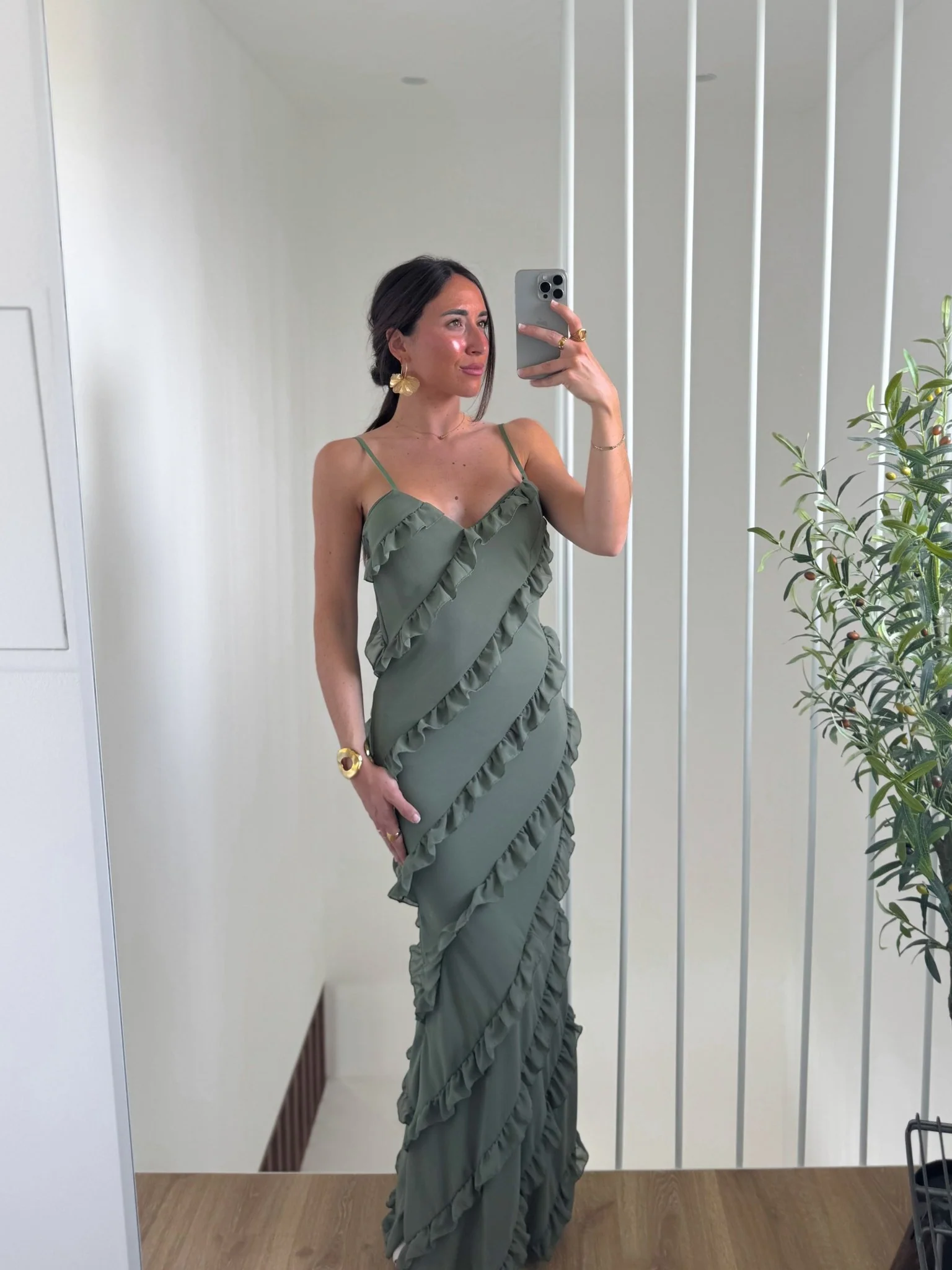 Vestido volantes crepe caqui - Image 6